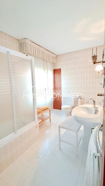 Foto c49f4268-b964-4a29-911a-f233fb70c7cf. House with parking in Centro Villarreal / Vila - real