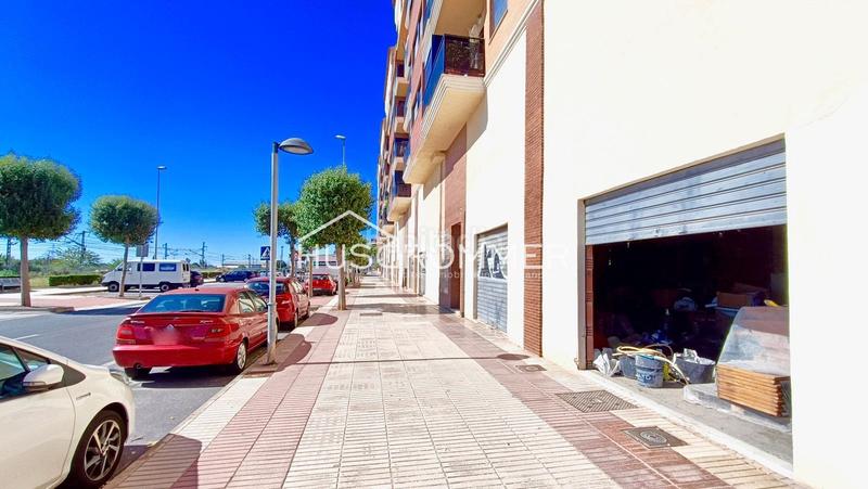 Foto b77e02b6-5b7d-432c-b824-5734b14ed8bb. Local commercial dans Piscinas Villarreal / Vila - real