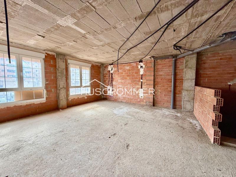 Foto 76cc6de5-ebe0-4154-b7a8-fa7e0358b6a6. Local commercial dans Piscinas Villarreal / Vila - real