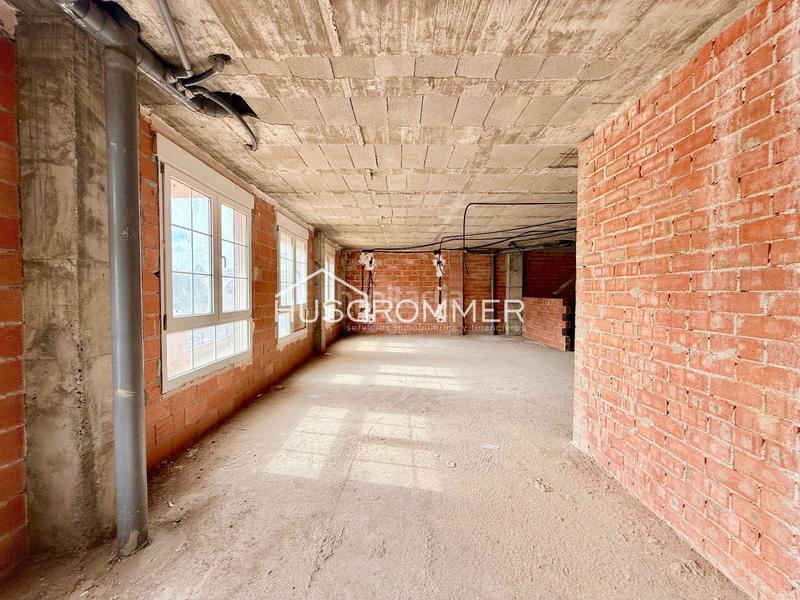 Foto c145324a-1539-459d-bf9f-52ad35b07b9c. Local commercial dans Piscinas Villarreal / Vila - real