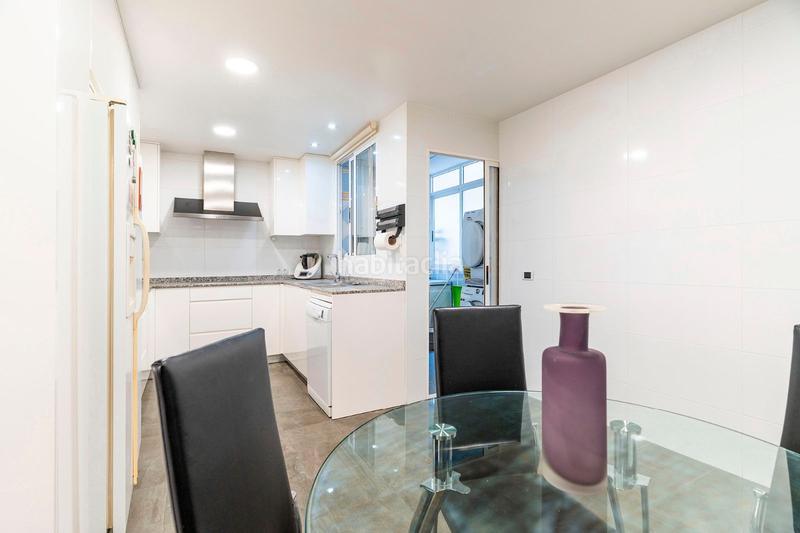 Foto 68d313df-b2da-419a-b0bc-f10e7ec7d81f. Piso  amplio, reformado y elegante en salesianos, en Burriana