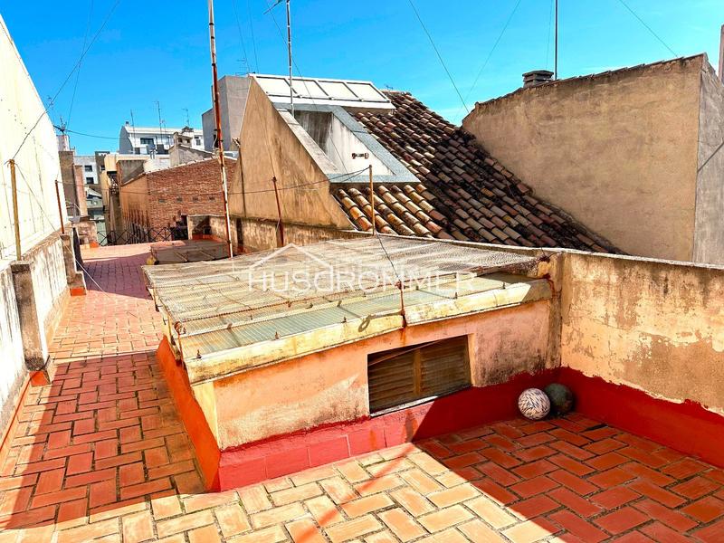 Foto b8f117d7-2d17-4137-9139-f9413b27f542. House with parking in Centro Villarreal / Vila - real