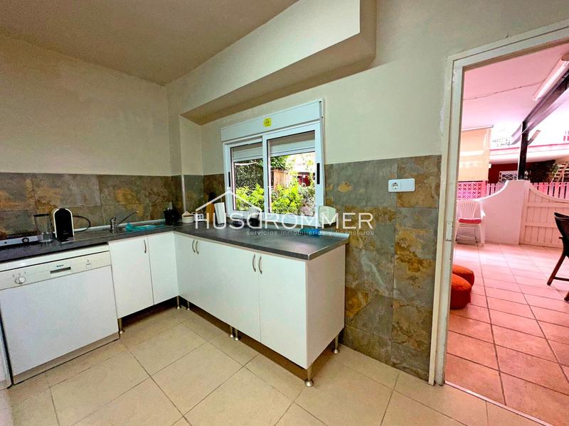 Foto b892434c-4791-470b-951d-ff6181a9a5c1. Chalet mit parking in Playa Burriana