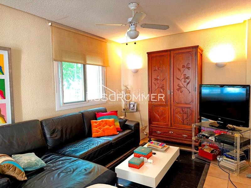 Foto c87eb761-e987-40c9-a477-125785306a85. Chalet mit parking in Playa Burriana