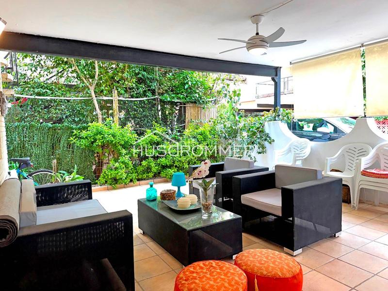 Foto f3d3945e-0957-4ad0-b90e-0dfb5a598410. Chalet mit parking in Playa Burriana