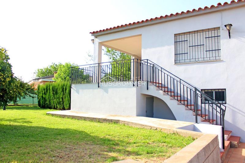 Foto 22f37123-3fd4-4913-94b7-d773261d7dc1. Chalet  con jardín, piscina y barbacoa en vilareal en Villarreal / Vila - real
