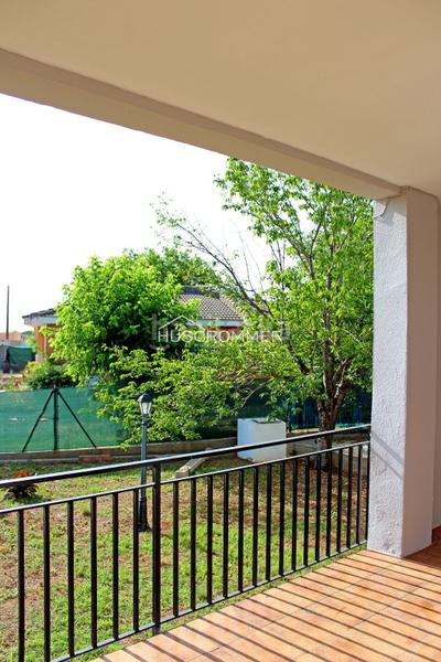 Foto 234e634e-fb25-494f-8af1-6800025bf427. Chalet  con jardín, piscina y barbacoa en vilareal en Villarreal / Vila - real