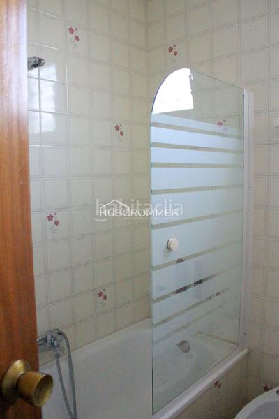 Foto e0908d9f-fef0-4968-ab44-75de64eb9134. Chalet  con jardín, piscina y barbacoa en vilareal en Villarreal / Vila - real