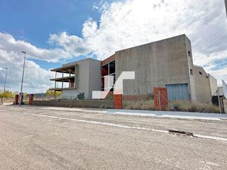 Edifici  Mesquita la. Inmueble en la vall duixó con nave, oficinas y aparcamiento