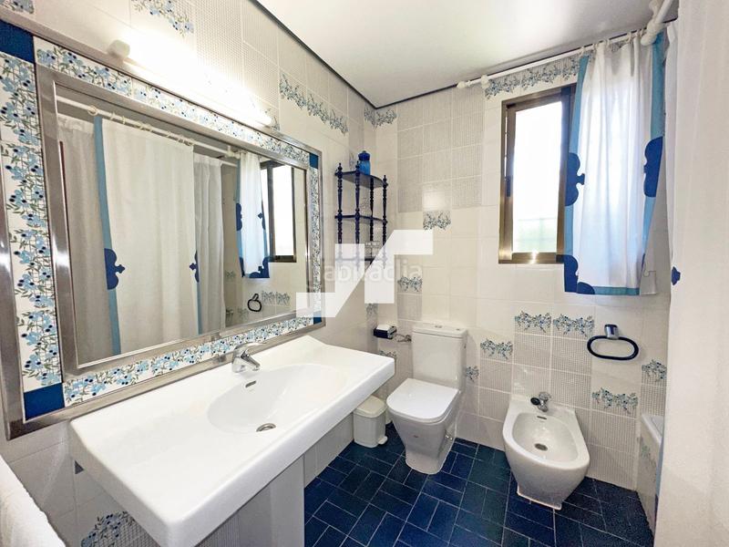 Foto 75efc209-d91b-49a9-83ac-aef79d685cc1. Chalet con parcheggio piscina in Madrigal Villarreal / Vila - real