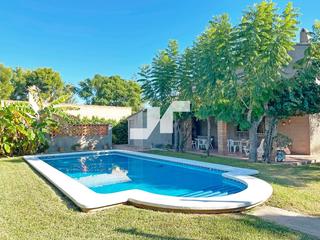 Xalet  Monestir de la valldigna. Chalet en vilareal con piscina privada, garaje y jardín
