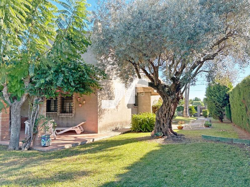 Foto d3b9bfa1-fd85-4602-8d72-c25265a191ca. Chalet con parcheggio piscina in Madrigal Villarreal / Vila - real