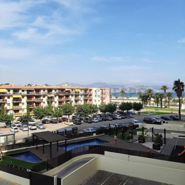 Foto c7e95331-2be4-40a8-a99a-9c4a52eb6ca6. Estudio a la venta y en alquiler estudio con vistas al mar en Empuriabrava
