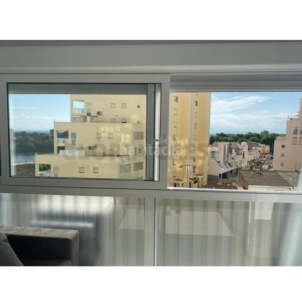 Foto 265a39d2-a845-4eec-b97b-f86832a69127. Estudio a la venta estudio renovado en primera línea de playa . en Empuriabrava