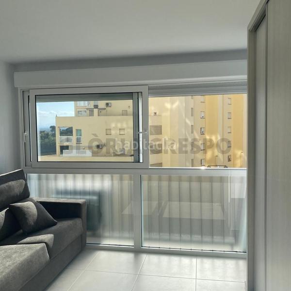 Foto 77cb39f2-da9c-43fc-aaff-01908c90cd20. Estudio a la venta estudio renovado en primera línea de playa . en Empuriabrava