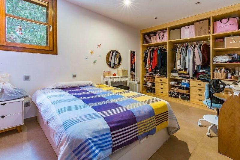 Foto 22b07009-8b1a-4243-be0e-45c1b44a4590. Xalet amb calefacció aparcament piscina a Peguera Calvià