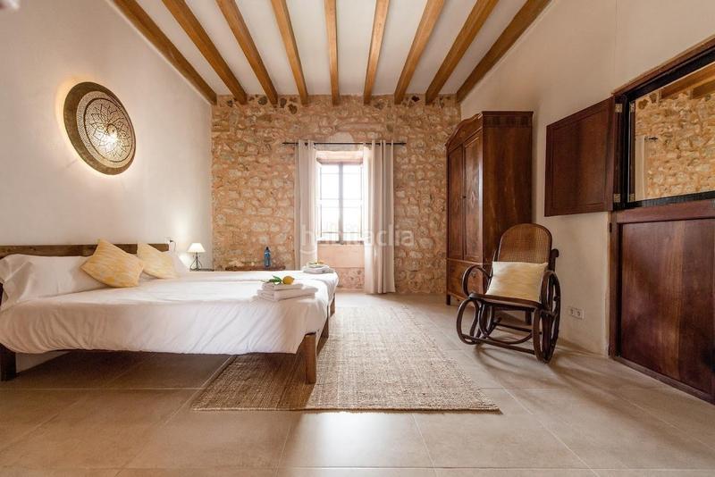 Foto e8c7112e-31c6-47f1-abd7-ce99d383f0b5. Edifici a Felanitx poble Felanitx