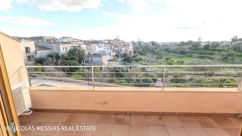 Foto aa700d86-6335-49a1-af00-0cfb0ea897f6. Rent towny house with heating parking pool in Costitx