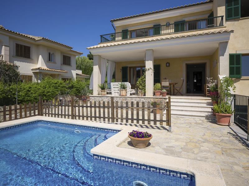 Foto c6c115b1-557a-434d-88c0-413427db5613. Casa adosada en port d´Alcúdia-platja dálcúdia Alcúdia