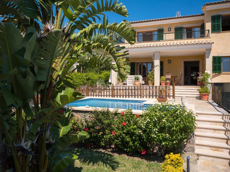 Foto 7c0eb9a2-44b5-49dd-8670-fda53bc4bdde. Reihenhaus mit heizung parking pool in port d´Alcúdia-platja dálcúdia Alcúdia