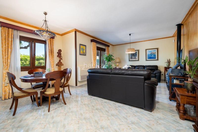 Foto b104269f-1137-4418-ac7b-c842c47cd8e0. Chalet con parcheggio in Son Ramonell-Es Figueral Marratxí