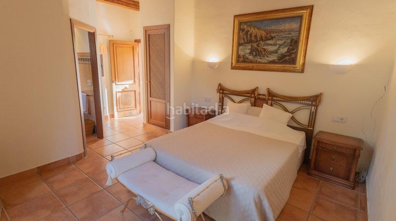 Foto e374f21f-fedb-4868-a703-7554a93ba2d8. Casa adosada en carrer berenguer de palou 5 en Costa de la Calma Calvià