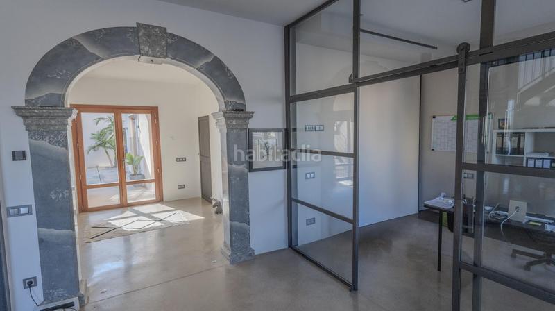 Foto def9d7d0-097b-4f07-aeb1-f3db12f6ebe0. Casa amb aparcament a Muro