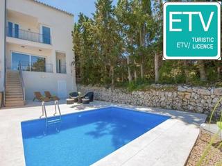 Semi detached house in Maria de la Salut