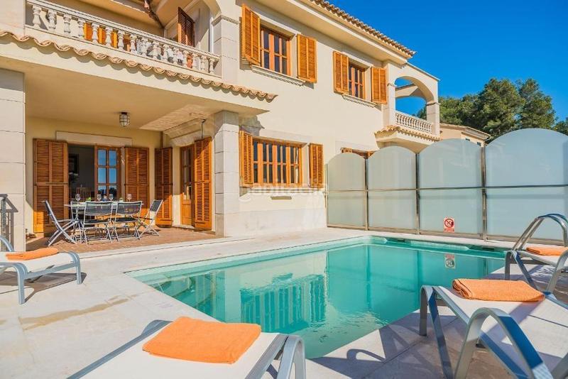 Foto 65c3c7b3-d511-4a2c-a4aa-e0bbb2888276. Affitto chalet in carrer de la creu in port d´Alcúdia-platja dálcúdia Alcúdia