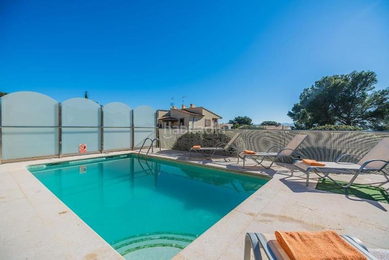 Foto c6bb33ab-f8e2-4ab6-8bd5-3501ad645baa. Lloguer xalet a carrer de la creu a port d´Alcúdia-platja dálcúdia Alcúdia