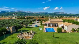 Casa  Pobla sa - carrer de marina. Bienvenido a la villa de sus sueños en mallorca! esta moderna fi