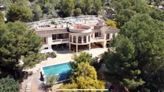 Casa  Calvià - carrer de malgrat. Bienvenido a este chalet único en peguera, perfectamente adaptad