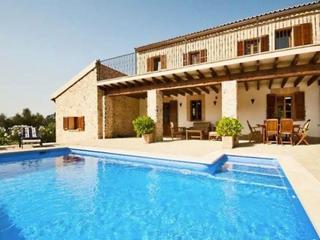 Rent House  Alcúdia - carrer de diana. Finca de ensueño para alquiler a largo plazo