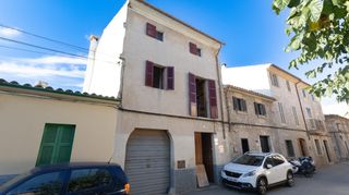 Casa adossada  Pollença - calle del roser vell. Encantadora casa de pueblo en el corazón de pollença esta amplia