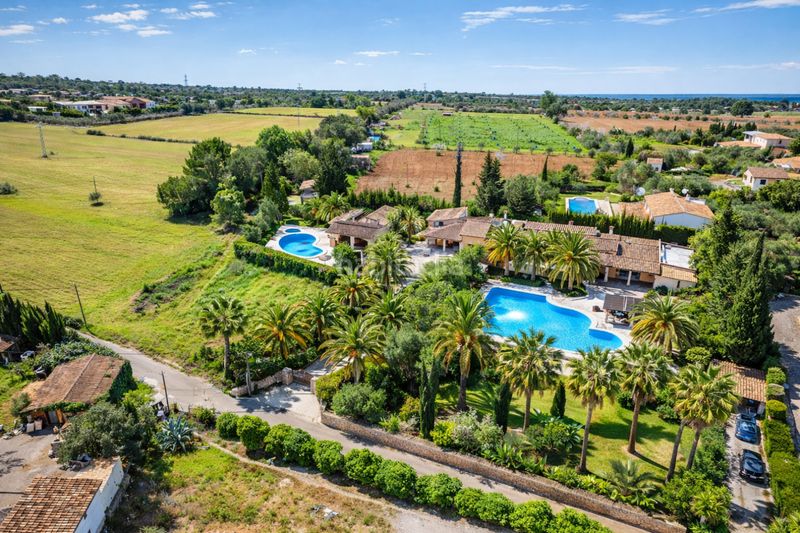 Foto e75006d0-5a98-45ff-8187-f88608312052. Casa amb aparcament piscina a Pollença poble Pollença