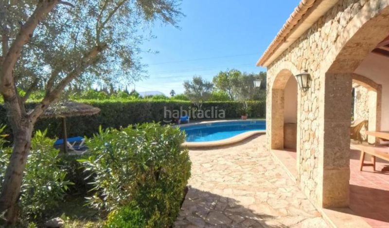 Foto f026e0cd-6105-4eb9-8ce1-8639b98605f2. Casa amb aparcament piscina a Pollença poble Pollença