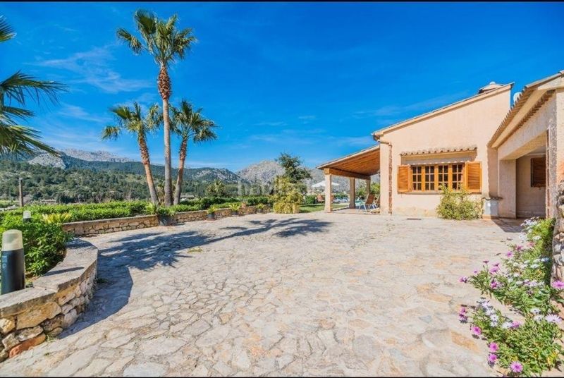 Foto 4b6a4ae9-56bd-4602-a57c-869920a50f8a. Casa amb aparcament piscina a Pollença poble Pollença