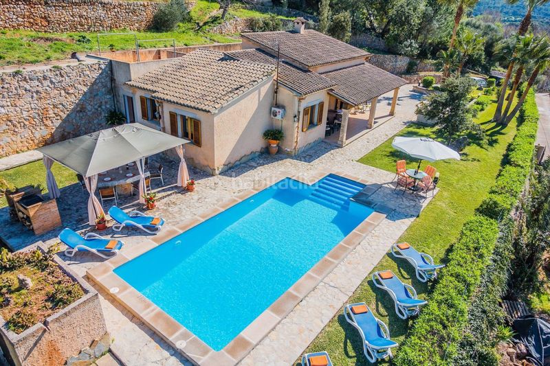 Foto 9116b332-7036-40e5-ba91-85492f9780e3. Casa amb aparcament piscina a Pollença poble Pollença