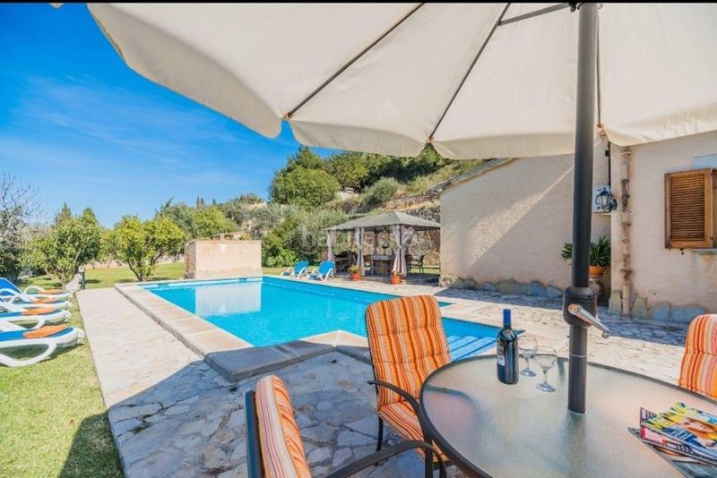 Foto adddcb81-cfe6-4ff8-8712-9d3db436ec2a. Casa amb aparcament piscina a Pollença poble Pollença