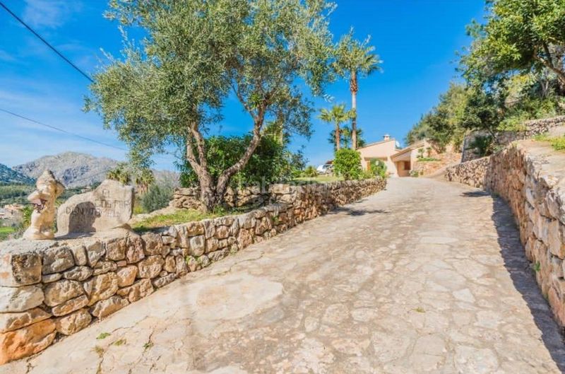 Foto c81ad66d-3118-4c78-ace2-67e0be667342. Casa amb aparcament piscina a Pollença poble Pollença