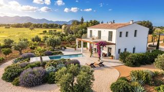 House  Inca - poligon 4. Exclusiva finca con casa de invitados y sistema energético autos