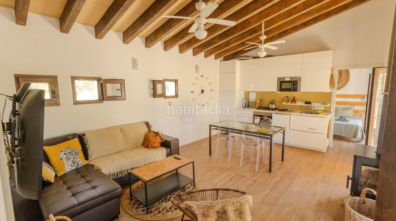 Foto f3d3c438-8e4c-42df-8f30-e6f366d3a37a. Casa amb aparcament piscina a Campanet