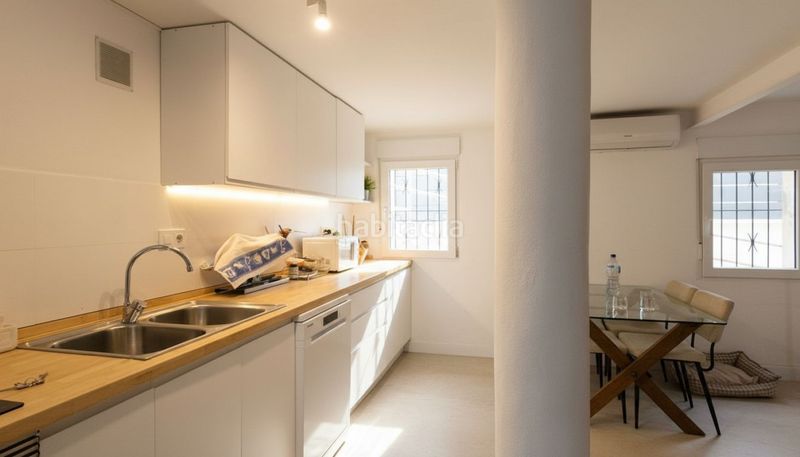 Foto d8a7d462-917a-45f6-8f7a-d72a1a1fb628. Casa amb calefacció aparcament a Gènova Palma de Mallorca