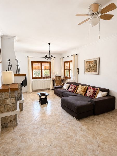 Foto 2fb87e7b-bc0a-4e87-8513-96562f95d8f6. Alquiler casa en lloc poligon presentamos casa arta, una finca situada en plena naturaleza, en una zona muy tranquila y con un entorno ideal para quienes buscan en Artà