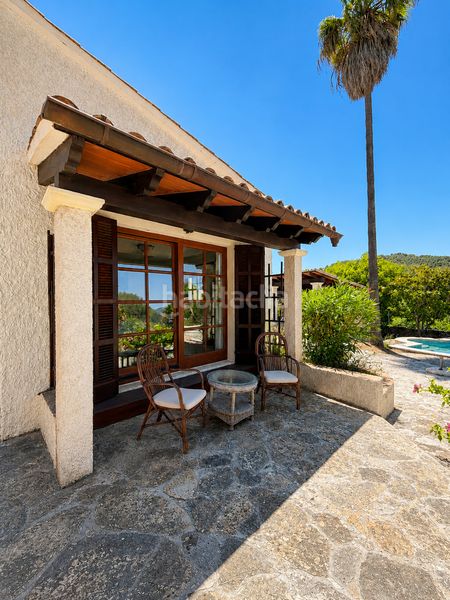 Foto 718e1c44-13cb-4f5e-a494-889370722c9b. Alquiler casa en lloc poligon presentamos casa arta, una finca situada en plena naturaleza, en una zona muy tranquila y con un entorno ideal para quienes buscan en Artà