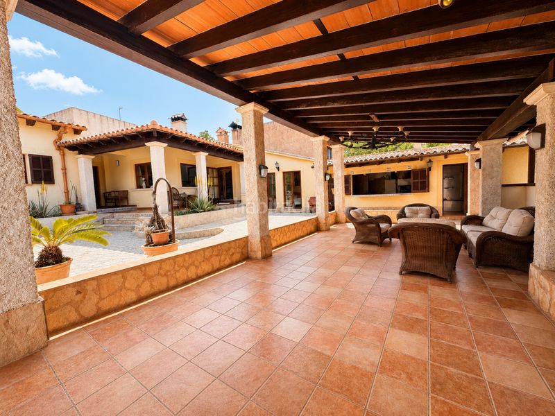 Foto cd84c484-a4c2-4821-8faf-3d01f949a9da. Alquiler casa en lloc poligon presentamos casa arta, una finca situada en plena naturaleza, en una zona muy tranquila y con un entorno ideal para quienes buscan en Artà