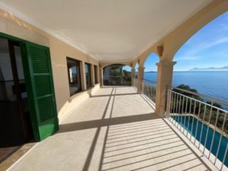 Miete Haus in Carrer cranc. Presentamos un amplio piso en alquiler en port d?eur?alcúdia pla