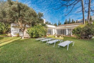 House  Santa margalida - carrer cervantes. Bienvenido a su nuevo hogar! esta espaciosa casa esquinera ofrec