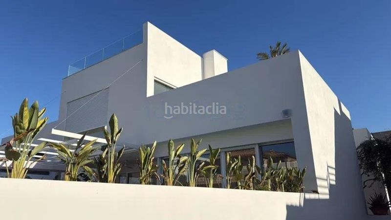 Foto ffe9e384-5df6-4ed2-9b09-f0bf646b6f70. Casa amb aparcament piscina a Ciudad Jardín Palma de Mallorca