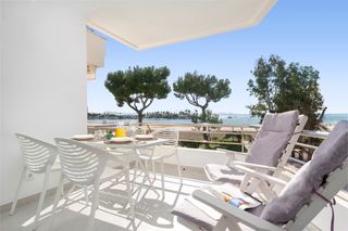 Affitto Appartamento in Puerto de alcúdia - carrer de minerva. Libre a partir del 01.10.26 en primera línea de playa en el puer